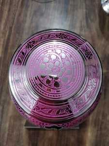 Brassworld India Urna de cremación de latón púrpura con suministros funerarios grabados de flores - Product Image 4