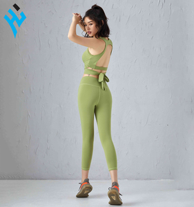 Ensemble de yoga respirant sans coutures pour femme, vert, 2 pièces : Legging taille haute et brassière de sport dos nageur découpé avec nœud et poches, tenue d'entraînement - Product Image 5