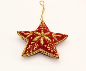 Decoratieve Etnische Handgemaakte Hart Vorm Rode Kerstboom Accessoire Kerstboom Ornament.