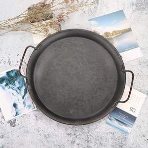 ถาดเสิร์ฟอาหารชุบสังกะสีแบบกลมพร้อมด้ามไม้ถาดเสิร์ฟอาหารสำหรับห้องครัวและโรงแรมทันสมัย - Product Image 6