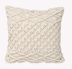 由柔软的有机编织棉绳制成的Macrame靠垫枕套