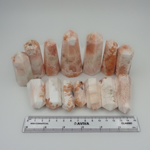 Tour de cristal de scolecite rose Obélisque Baguette Point Feng Shui Décor à la maison Quartz Chakra Reiki Pierres précieuses Accents décoratifs Pierres - Product Image 3