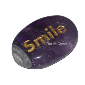Piedra curativa con grabado de amatista, piedra curativa con palabras de sonrisa, compra en línea - Product Image 1