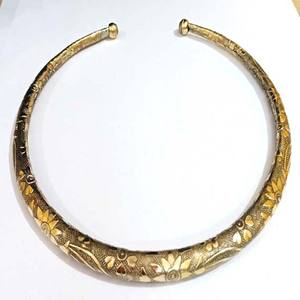 Gargantillas de Latón Etéreo 9260 de Rawat Handicrafts, Hechas a Mano en India, Joyería de Moda para Fiestas, Regalos y Aniversarios - Product Image 1