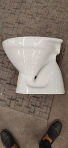 WC à deux pièces en céramique encastré avec siphon S et P Fabriqué en Inde - Product Image 5