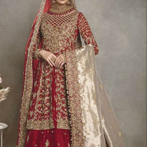 2021 Superbe Kurta de mariée en soie avec Lehenga orné de perles de verre en cristal et de pierre belle robe de mariée - Product Image 1