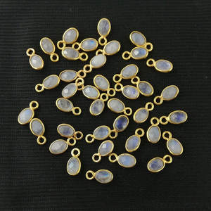 Pierre de lune arc-en-ciel naturelle, pendentif en or, bijou à breloque, 4x6mm - Product Image 3