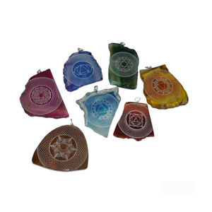 Thérapie de guérison énergétique tendance pendentifs gravés collier personnalisé 7 chakra gravé tranche pendentifs ensemble - Product Image 1