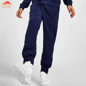 Chándal de entrenamiento para hombre de cuello alto, Otoño Invierno, cálido, transpirable, suave, de poliéster, con cremallera de patrón sólido de alta calidad - Product Image 6