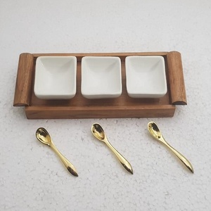 Bandeja de servicio de madera de Color marrón personalizada, utensilios de cocina respetuosos con el medio ambiente, bandeja de servicio hecha de madera a la venta, utensilios de cocina para fiesta de cumpleaños, EE. UU. - Product Image 2