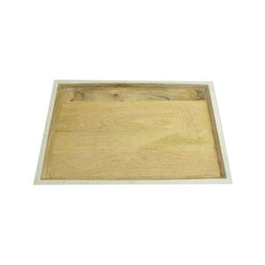 Bandeja Rectangular de madera con Mango y borde de hueso auténtico, utensilios de cocina de madera, bandeja de servicio de alimentos con acentos para el hogar Axiom - Product Image 1