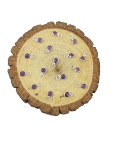 Pendentif rond en argent sterling plaqué or vermeil avec améthyste naturelle, pierre de naissance de février, serti clos, pour occasions festives - Product Image 4