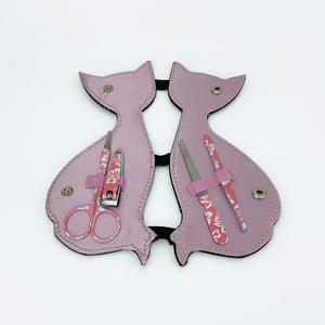 Set Manicure Professionale per Ragazze, 4 Pezzi, Gatto Nero, Accessori per Unghie in Acciaio Inossidabile per Cura Personale - Product Image 1