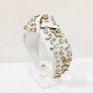 Venta al por mayor de alta calidad de cristal de diamante de imitación personalizado anudadas de moda cosido a mano novia diademas - Product Image 3