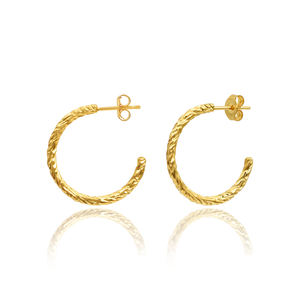 Pendiente liso con textura de aro liso de 925 Plata de ley con textura chapada en oro de lujo más vendido para damas y niñas - Product Image 2