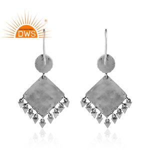 ต่างหูดีไซน์ลายดอกไม้สไตล์วินเทจ ต่างหูเงินแท้ชุบออกซิไดซ์แบบโบราณ ผู้ผลิตเครื่องประดับ คอลเลคชั่นคลาสสิก - Product Image 3