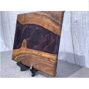 Planche à découper en résine époxy, planche à servir en bois, planche à découper en bois pour cadeau, planche à découper artisanale à vendre, travail artisanal pour un design optimal - Product Image 3