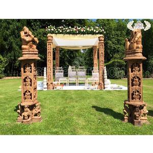Mandap de estilo tradicional de Saraswati para bodas al aire libre en el Reino Unido, las mejores decoraciones de bodas del sur de la India, mandap de boda tallado - Product Image 1