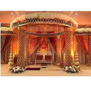 Boda India moderna Mandap de cristal dorado, Pilar de Plazo dorado, configuración de Mandap de cristal, decoración de Mandap de cristal de boda india - Product Image 1