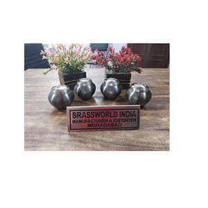 Urna para Mascotas Odyssey Grey Brassanthrecite, Modelo Estilo Americano BWI-786-233 de BRASSWORLD INDIA - Product Image 1