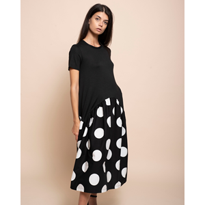 Vestido italiano de manga corta con cuello redondo de la mejor calidad, con estampado de campanas, cortes y volantes, y falda con lunares, para el día a día. - Product Image 3