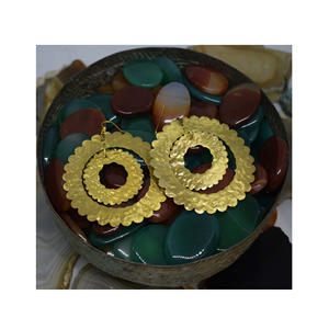 2024 exquisitos aros ovalados de uso diario hechos a mano, aretes de declaración de oro redondos de latón sin plomo, flores para damas de Arkansas - Product Image 1