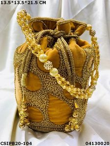 Exclusive Bridal <b>Potli</b> <b>Bag</b> Made of Luxurious Velvet Material - Product Image 3