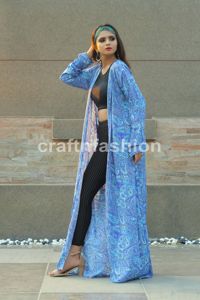 เสื้อเบลาส์โบฮีเมียนแบบไม่มีสายหนังรีไซเคิลลายดอกไม้แนววินเทจไซส์ใหญ่พิเศษ - Product Image 2