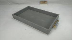 Plateau à thé carré en faux shagreen de couleur charbon de bois DAPHOCO modèle 058, origine Vietnam, 0,605x0,38x0,065, best-seller, avec insert en laiton et poignée - Product Image 3