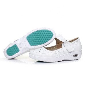 <span class=keywords><strong>Scarpe</strong></span> da allattamento antiscivolo comode da <span class=keywords><strong>donna</strong></span> in pelle pieno fiore di mucca <span class=keywords><strong>bianche</strong></span> <span class=keywords><strong>scarpe</strong></span> di sicurezza da lavoro ospedaliero - Product Image 5