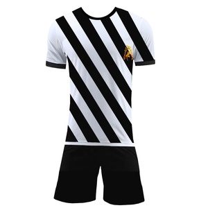Uniforme de fútbol personalizado de alta calidad para hombre, kit de Camiseta deportiva, venta al por mayor, ropa de fútbol y voleibol y baloncesto - Product Image 2