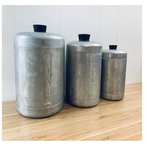 Ensemble de 3 récipients de stockage galvanisés en métal gris avec finition rustique parfaits pour les solutions de stockage d'aliments de restaurant d'hôtel - Product Image 2