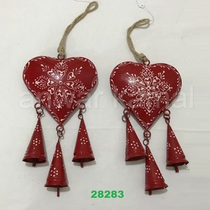 แผ่นเหล็กรูปหัวใจกระดิ่งลมมือวาด - Product Image 1