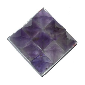 Acheter en ligne Amethyst Lemurian 9 Pyramid Charging Plate : Amethyst Lemurian 9 Pyramid Charging Plate à vendre - Product Image 1