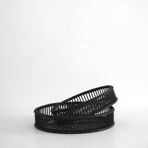 Plateau de rangement rond en bambou noir avec poignée en cuir - Product Image 2