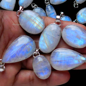 จี้มูนสโตนสีเงิน925ชั่วร้ายสีรุ้งมูนสโตนอัญมณีเมดูซ่าความสูง40มม. - Product Image 3