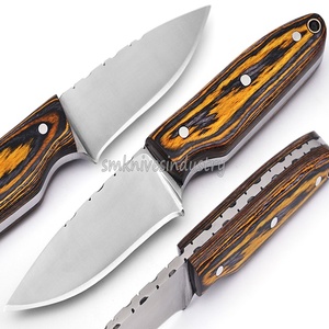 Xyj couteau de chasse à lame en acier inoxydable, beau couteau fait à la main, 7 pouces (Smk1459) - Product Image 1