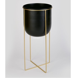 Macetas negras de estilo único para decoración de jardín con soporte único, macetas tipo barril para decoración interior y exterior disponibles. - Product Image 4