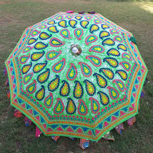 Parapluie indien brodé de fleurs en coton, multicolore, fait à la main, parasol de mariage - Product Image 2