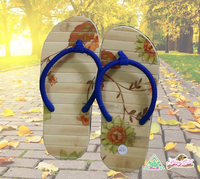 Vente en gros de tongs de plage en bambou de style japonais à la mode pour femmes Pantoufles d'été amusantes Massage Caractéristique Chaleur Caoutchouc