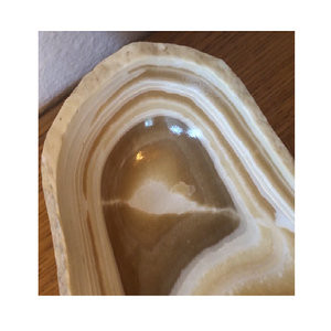 Bol en Onyx avec bord brut irrégulier Artisanat en pierre à bas prix en forte demande - Product Image 4