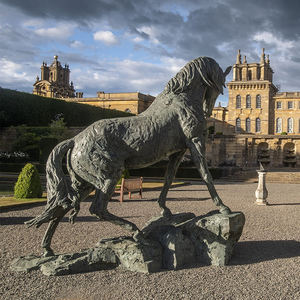 Statue de taille de vie en Bronze, grande Sculpture de cheval en Bronze, conception personnalisée en chine - Product Image 4