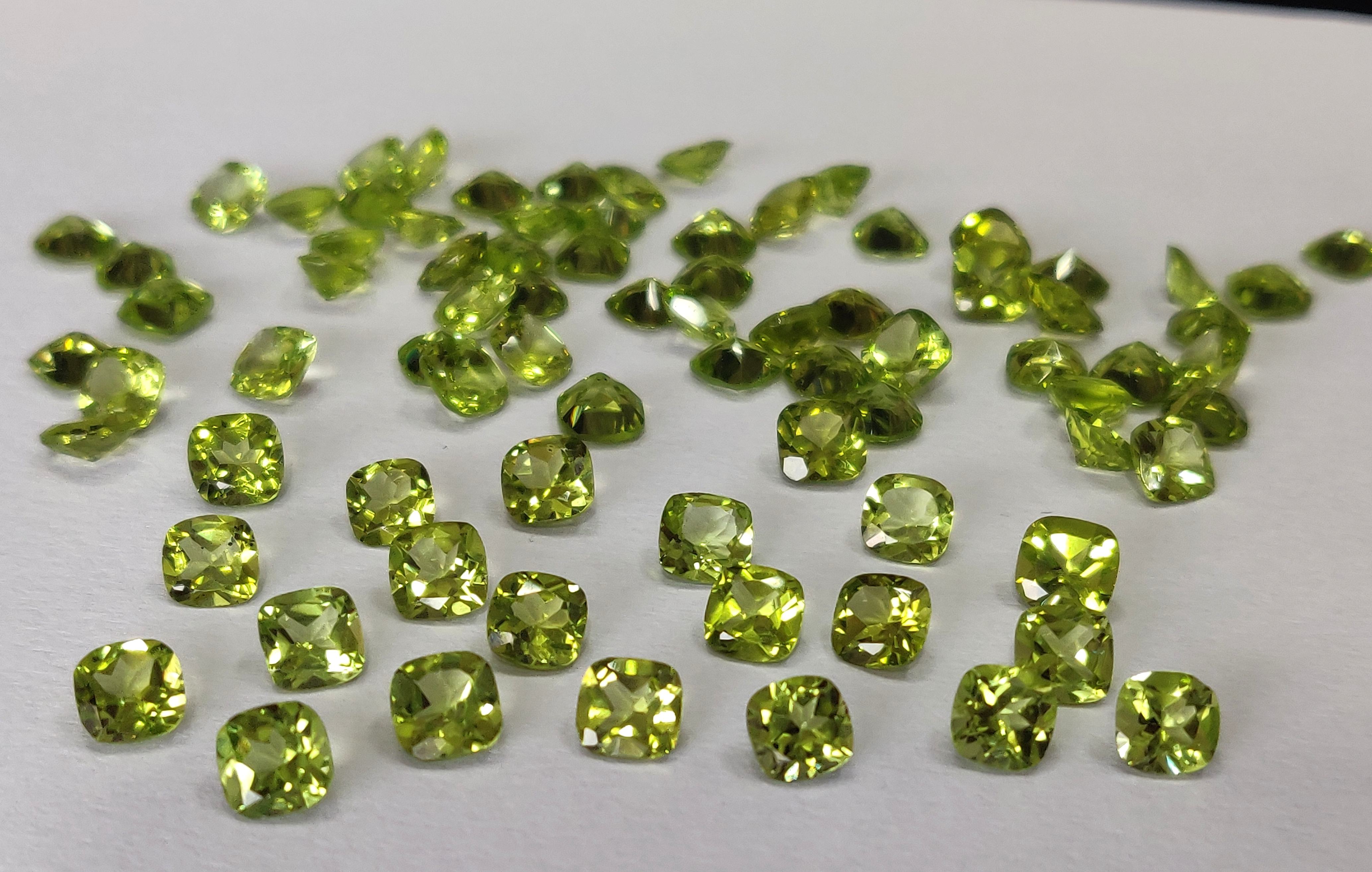 สีเขียว