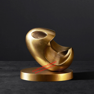 Décoration de table en métal plaqué or moderne de luxe de haute qualité Sculpture de bureau Showpiece - Product Image 2