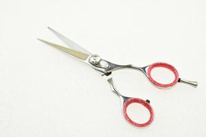 Ciseaux de coiffure professionnels en acier inoxydable bord de rasoir lame droite cisailles de coupe de cheveux avec utilisation de salon de coiffure à pointe pointue - Product Image 4