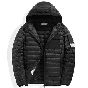 แฟชั่นผู้ชายใหม่ ดีไซน์ใหม่ เสื้อแจ็คเก็ตพัฟเฟอร์ฤดูหนาวแบบมันเงา เสื้อแจ็คเก็ตบอมเบอร์บุใยเมทัลลิกอุ่นๆ สำหรับผู้ชาย - Product Image 3