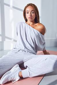 กางเกงวอร์มผู้หญิงแบบกันน้ำ ระบายอากาศได้ดี ผลิตจากผ้าโพลีเอสเตอร์ผสมคอตตอน เหมาะสำหรับใส่ลำลองในฤดูหนาว - Product Image 3