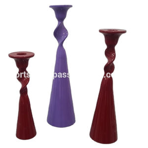 Bougeoir en aluminium coloré au design moderne - Product Image 1