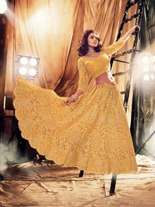 Lehenga-Red nupcial de color amarillo, bordado con diamantes, 4 bordes laterales, trabajo, Royal Export - Product Image 5