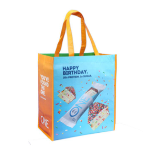 Sac fourre-tout d'épicerie réutilisable écologique en gros vietnamien Logo personnalisé conception de lettre de supermarché PET recyclé non tissé - Product Image 1